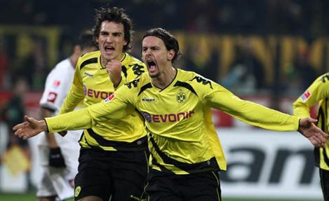 Borussia Dortmund mantém a liderança na Bundesliga