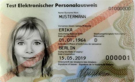 Carteira de identidade alemã com chip RFID