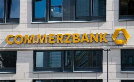 Commerzbank tem prejuízo de €720 milhões no 4º tri