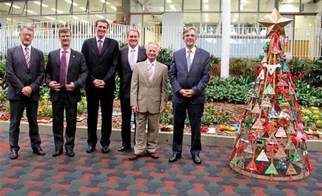 Diplomatas alemães visitam Colégio Porto Seguro