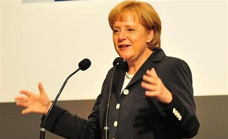 Merkel lança campanha pela reeleição