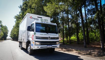 VWCO entrega o primeiro caminhão elétrico da Argentina para Cervecería y Maltería Quilmes