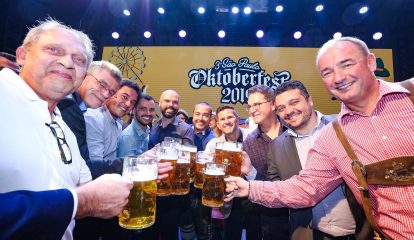 3ª São Paulo Oktoberfest marca estreia oficial com estouro do barril, presença de autoridades e shows