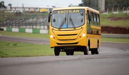 Mercedes-Benz fornecerá 2.600 ônibus para o programa Caminho da Escola
