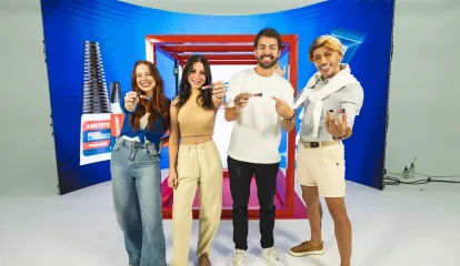 Henkel lança nova campanha de Super Bonder e cola influenciadores de cabeça para baixo