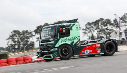 Volkswagen estreia o primeiro caminhão de corrida híbrido elétrico do mundo na Copa Truck 2023