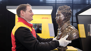 DHL leva exposição sobre Beethoven a vários países em comemoração aos seus 50 anos