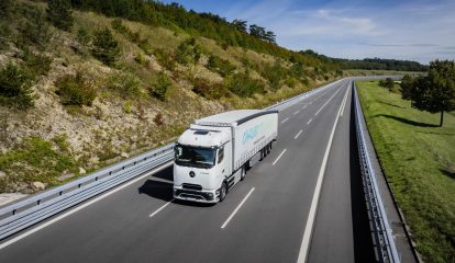 Mercedes-Benz Trucks realizará jornada de teste mais extensa da história da empresa