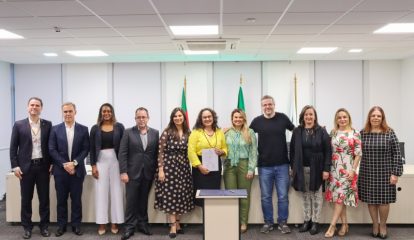 Aldeias Infantis SOS e Defensoria Pública oferecem capacitação para mulheres em Porto Alegre (RS)