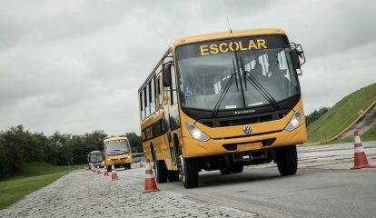 VWCO conclui entrega de 700 ônibus para transporte de estudantes em São Paulo