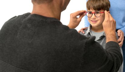 ZEISS lança lentes que controlam a progressão da miopia em crianças e adolescentes