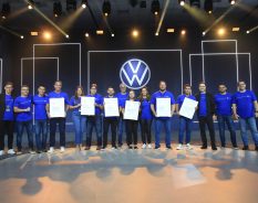 Volkswagen estreia no Brasil selo ambiental para concessionárias