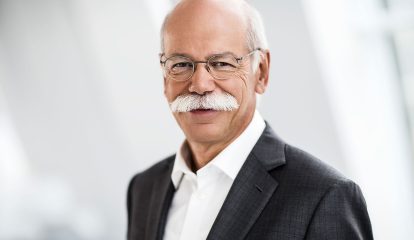 Daimler prorroga contrato de Zetsche