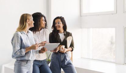 Projeto Transformação Inclusiva abre inscrições para programa de mentoria e curso online gratuito de capacitação para mulheres