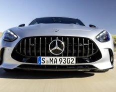Mercedes-AMG celebra aniversário com ações exclusivas para clientes
