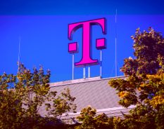 Deutsche Telekom mantém crescimento e eleva previsões para 2025