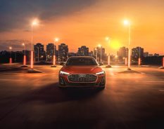 Audi revela o novo A5 Sedan em noite marcada por shows e experiências imersivas no Museu do Amanhã