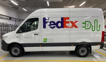 Mercedes-Benz eSprinter impulsiona frota elétrica da FedEx no Brasil