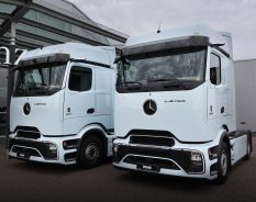 Mercedes-Benz Trucks entrega os primeiros caminhões elétricos eActros 600 para a Lituânia