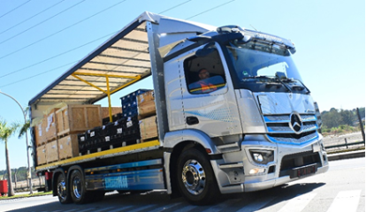 Mercedes-Benz do Brasil utiliza caminhões elétricos eActros em logística interna na fábrica de São Bernardo do Campo