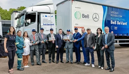 Mercedes-Benz e Be8 levam Rota Sustentável COP30 a Brasília em teste com biocombustível 100% em motores Euro 6