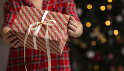 Aldeias Infantis SOS lança nova edição da campanha Você Presente para crianças acolhidas celebrarem o Natal