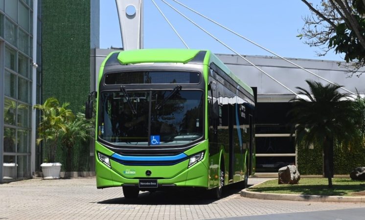 Mercedes-Benz amplia presença de ônibus elétricos em Salvador