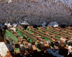 Bayer doa caminhão para fortalecer agricultura familiar no Norte de Minas