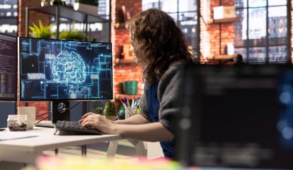 PwC: Adoção de IA alcança 59% nas empresas brasileiras