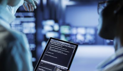 PwC: Fabricantes industriais globais devem mais que dobrar automação até 2030