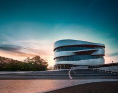 Mercedes-Benz celebra 140 anos com maior programa de lançamentos da histórica da marca