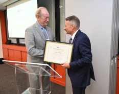 Câmara Brasil-Alemanha de São Paulo concede a Ingo Plöger título de Presidente de Honra