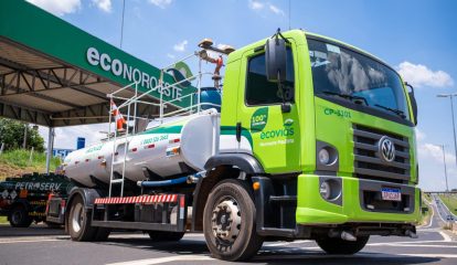 VW Caminhões e Ônibus avança com biocombustível 100% vegetal