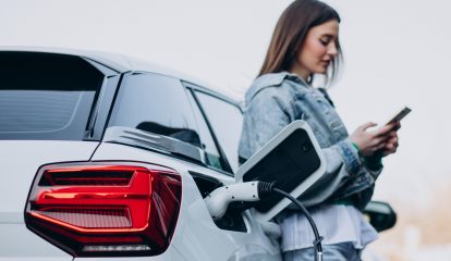 Porsche inaugura primeiro hub de recarga ultrarrápida em corredor estratégico do Nordeste