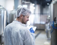 Fábrica da Melhoramentos recebe certificação internacional de segurança e qualidade