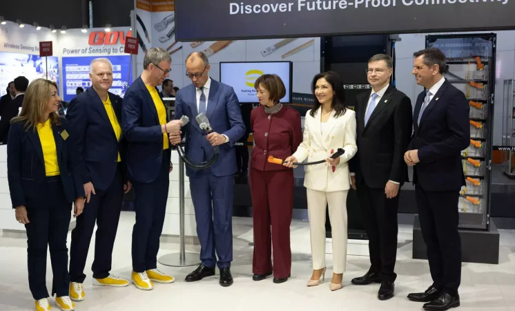 HARTING reforça posição na vanguarda industrial com soluções em energia e digitalização na HANNOVER MESSE 2026