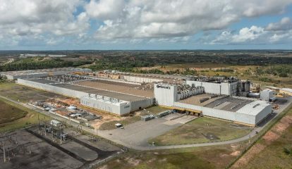 Continental celebra 20 anos de produção de pneus em Camaçari