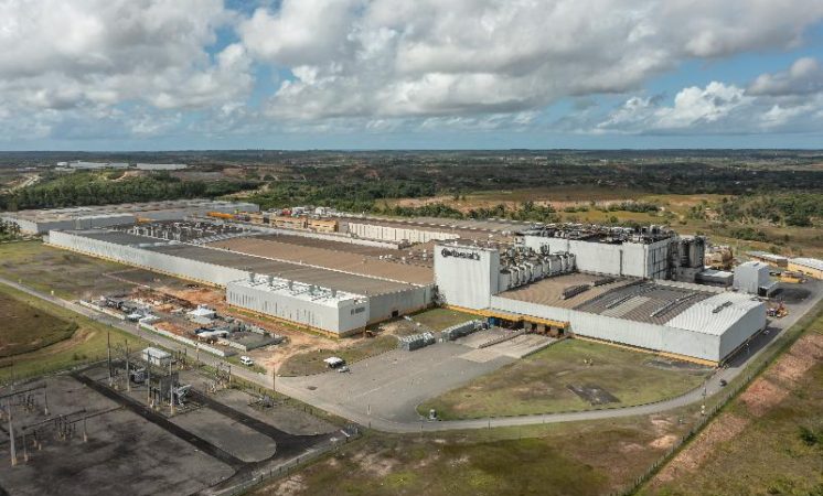 Continental celebra 20 anos de produção de pneus em Camaçari