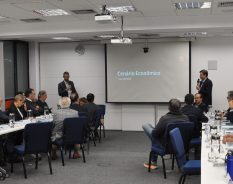 Reunião de Diretoria da Câmara Brasil-Alemanha recebe economista para discutir papel do Brasil como parceiro estratégico em cenário econômico desafiador