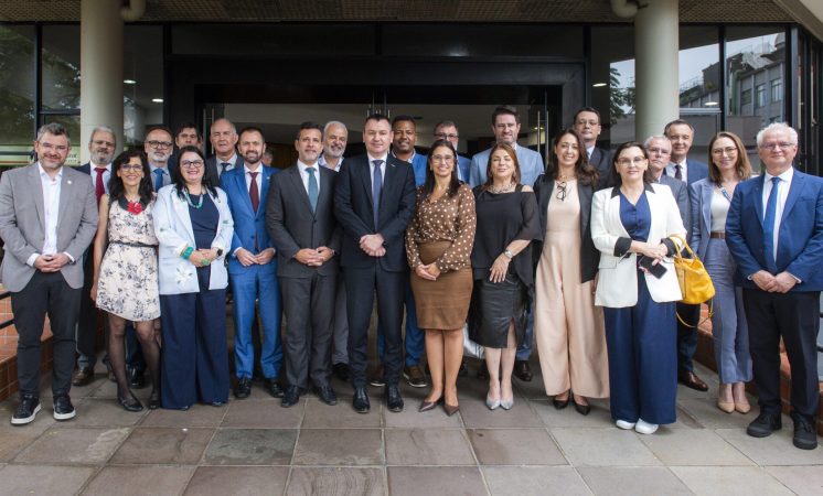 PUCRS recebe Ministro da Educação em visita ao Museu de Ciências e Tecnologia