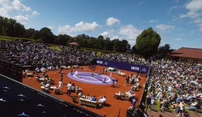 Mercedes-Benz inova com quadra em formato de estrela no Berlin Tennis Open