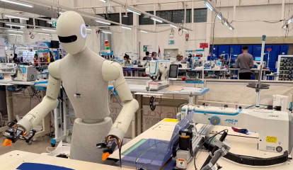 Siemens impulsiona fabricação inteligente de vestuário com robótica humanoide